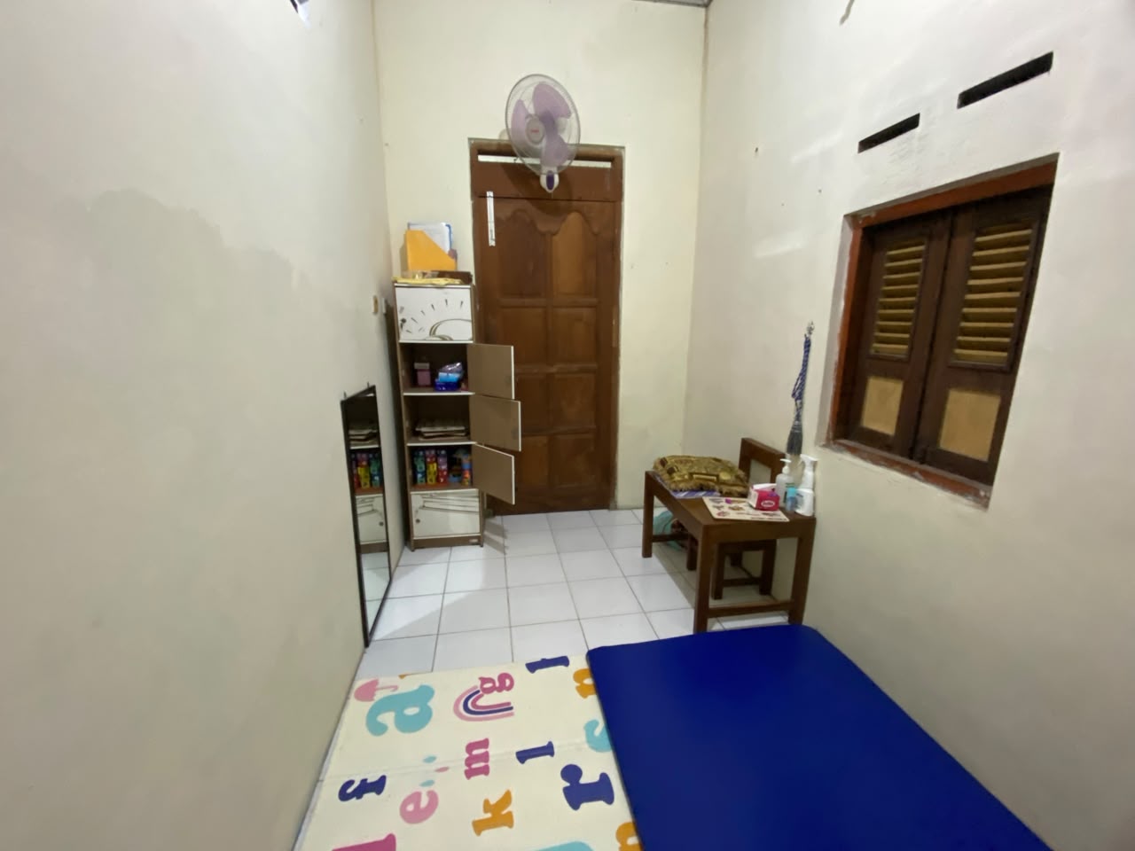 Ruang terapi wicara untuk anak dan dewasa